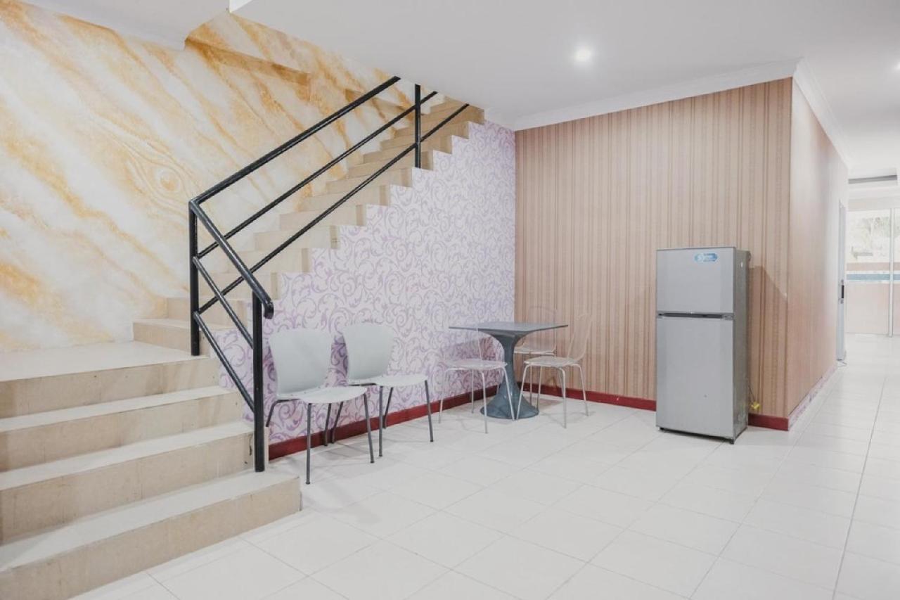Hotel Reddoorz Near Nagoya Hill Batam 4 à Jodoh  Extérieur photo