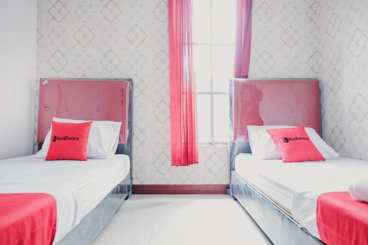 Hotel Reddoorz Near Nagoya Hill Batam 4 à Jodoh  Extérieur photo
