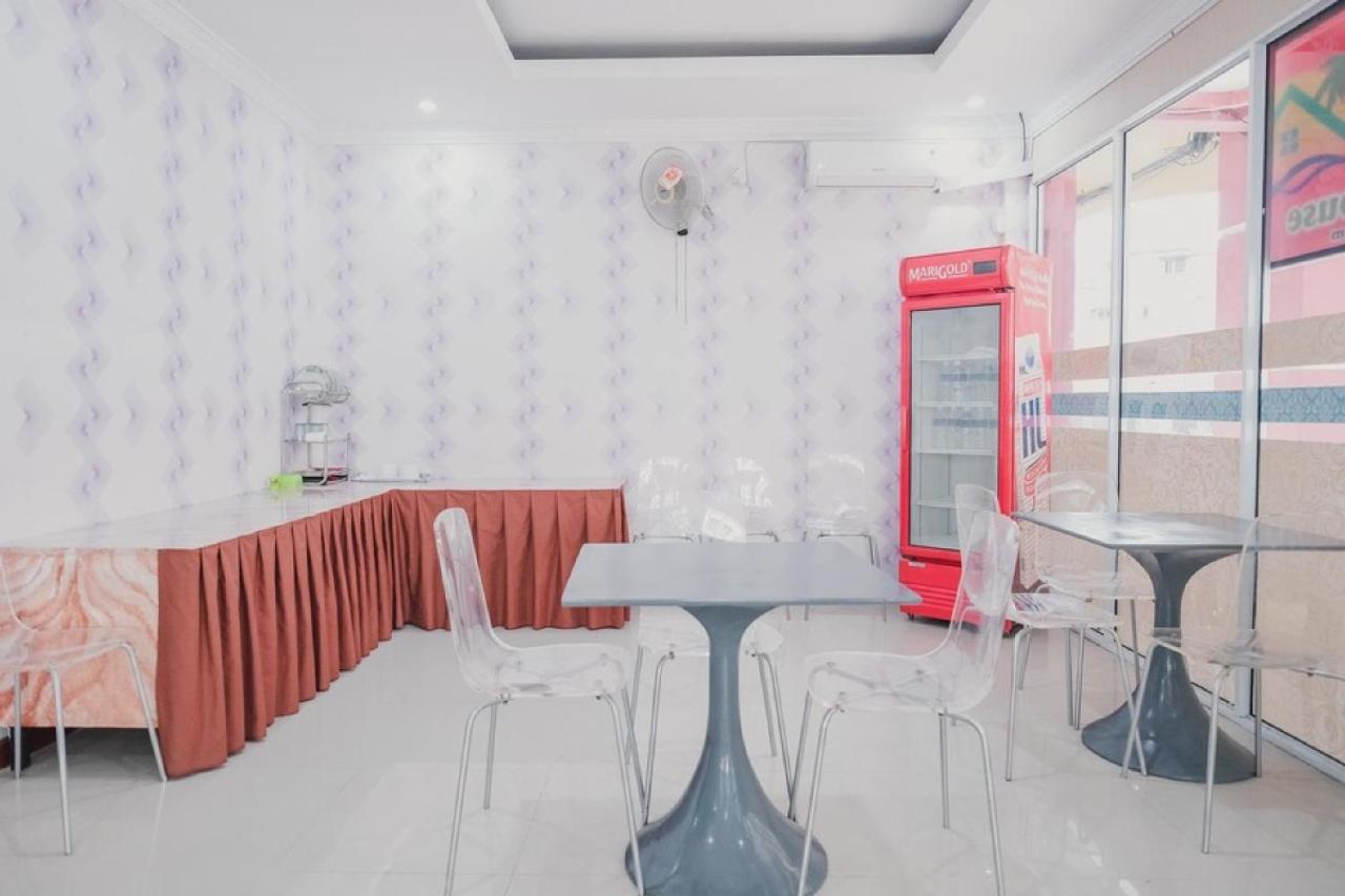 Hotel Reddoorz Near Nagoya Hill Batam 4 à Jodoh  Extérieur photo