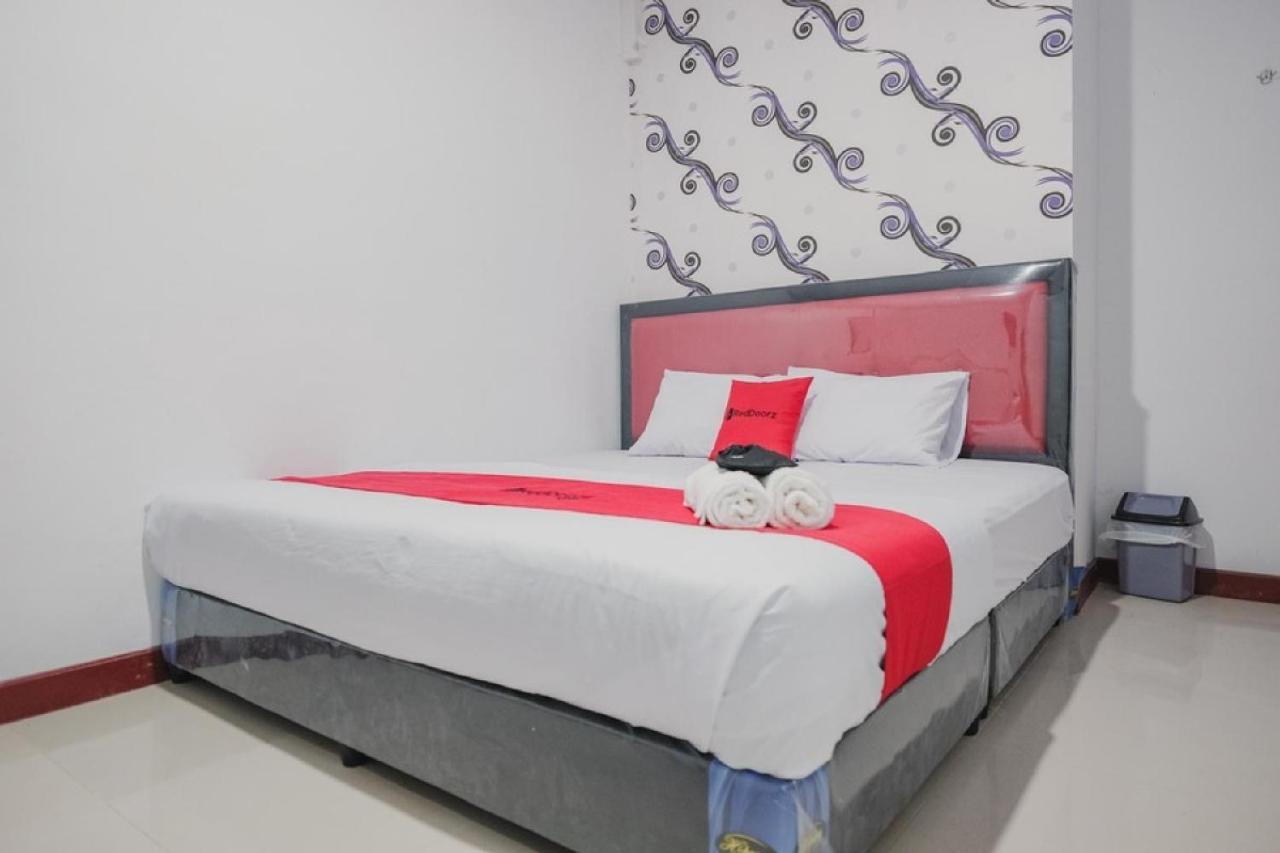 Hotel Reddoorz Near Nagoya Hill Batam 4 à Jodoh  Extérieur photo